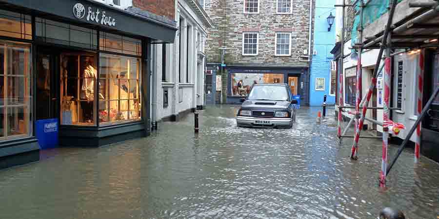 Easy steps to avoid water damaged walls